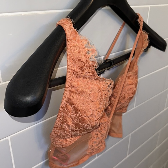 NWT La SENZA Lacy Bralette - Picture 6 of 16